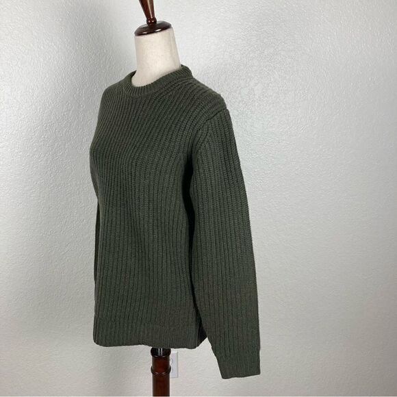Taylor Stitch The Wharf Sweater 100% Merino wool in Dark Olive crewneck - Picture 8 of 11